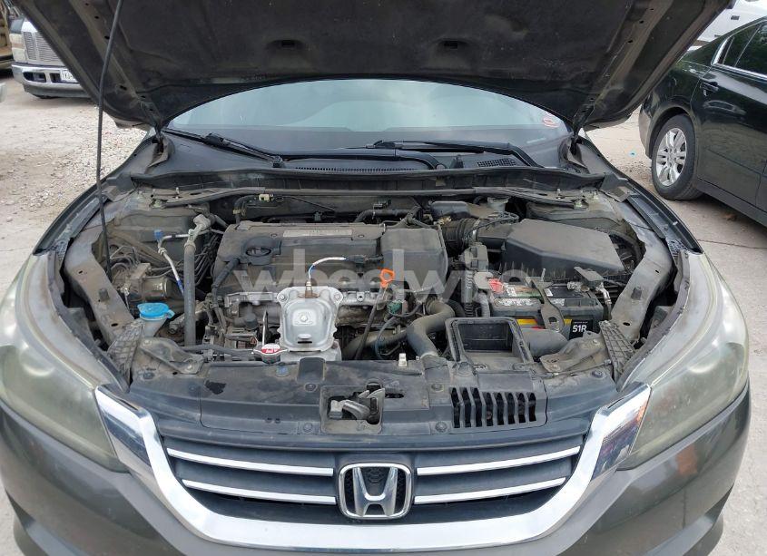 Photo 10 of 2015 Honda Accord EX (VIN 1HGCR2F70FA133400)