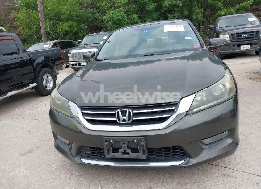 Photo 12 of 2015 Honda Accord EX (VIN 1HGCR2F70FA133400)