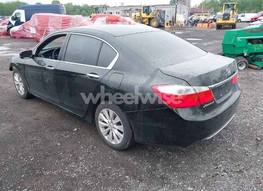 Photo 3 of 2015 Honda Accord EX (VIN 1HGCR2F70FA169913)