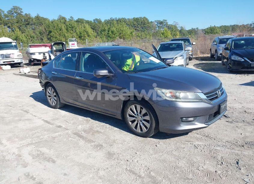 2015 Honda Accord EX (VIN 1HGCR2F70FA170026) main photo