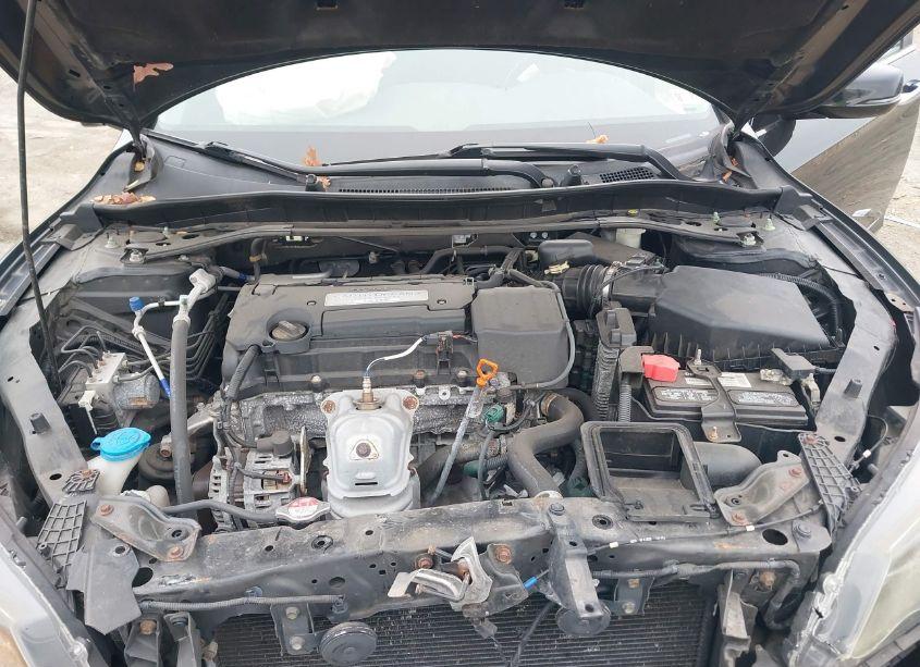 Photo 10 of 2015 Honda Accord EX (VIN 1HGCR2F70FA239121)