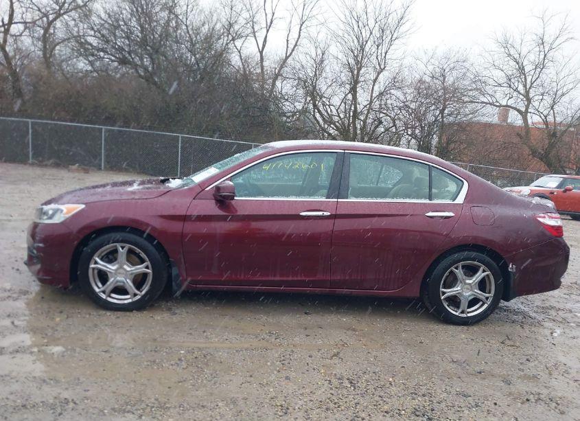 Photo 14 of 2016 Honda Accord EX (VIN 1HGCR2F70GA062331)