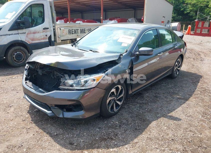 Photo 2 of 2016 Honda Accord EX (VIN 1HGCR2F70GA126562)