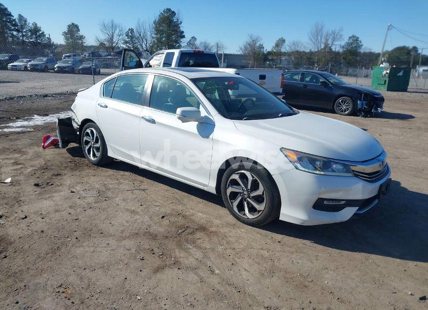 2016 Honda Accord EX (VIN 1HGCR2F70GA154944) main photo