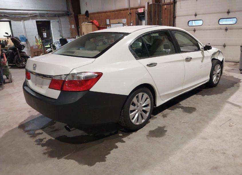 Photo 4 of 2013 Honda Accord EX (VIN 1HGCR2F71DA017894)