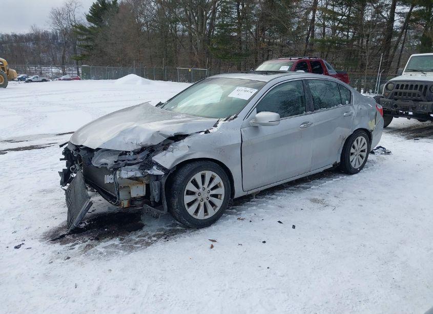 Photo 2 of 2013 Honda Accord EX (VIN 1HGCR2F71DA025669)