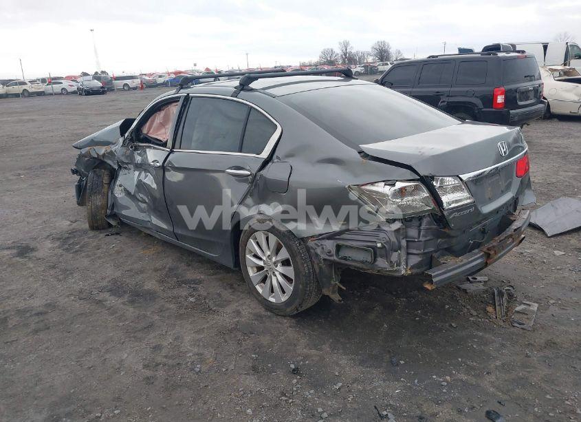 Photo 3 of 2015 Honda Accord EX (VIN 1HGCR2F71FA047562)