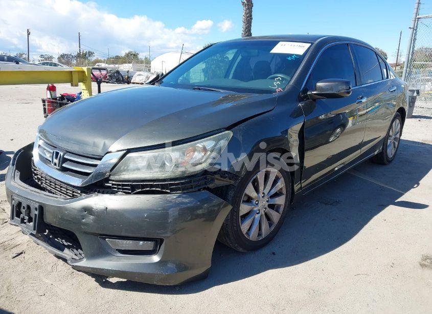 Photo 2 of 2015 Honda Accord EX (VIN 1HGCR2F71FA059162)