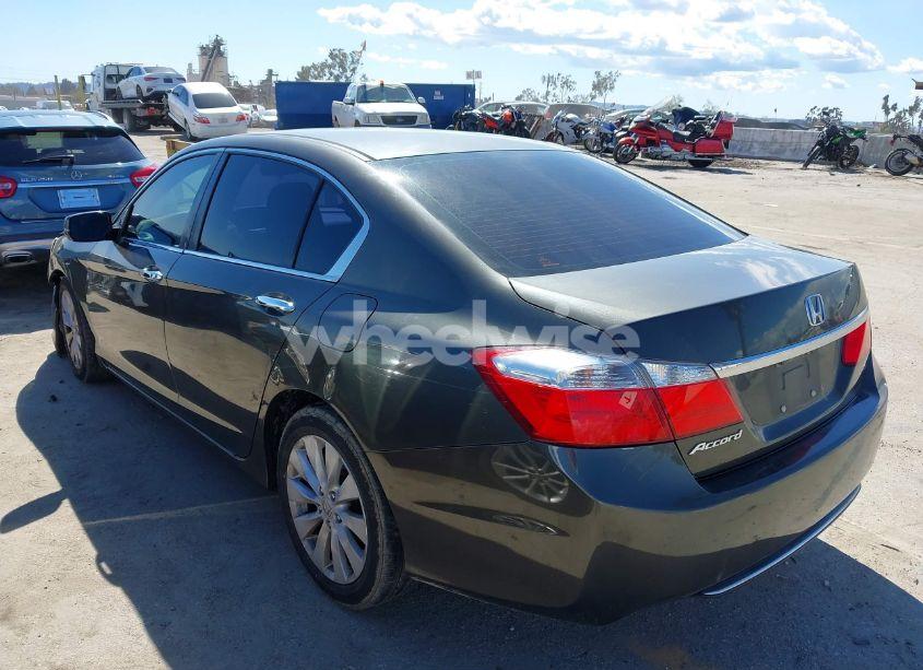 Photo 3 of 2015 Honda Accord EX (VIN 1HGCR2F71FA059162)