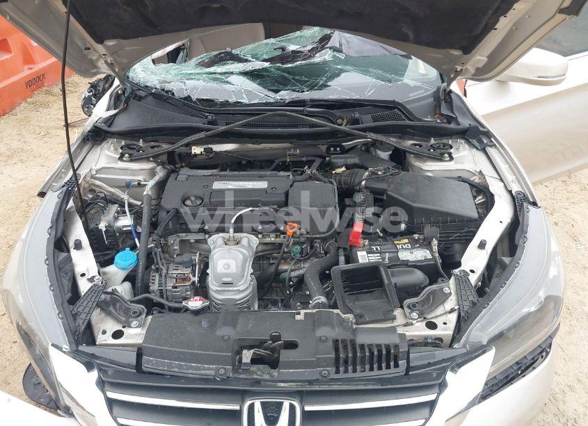 Photo 10 of 2015 Honda Accord EX (VIN 1HGCR2F71FA097104)