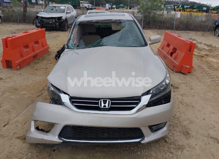 Photo 12 of 2015 Honda Accord EX (VIN 1HGCR2F71FA097104)