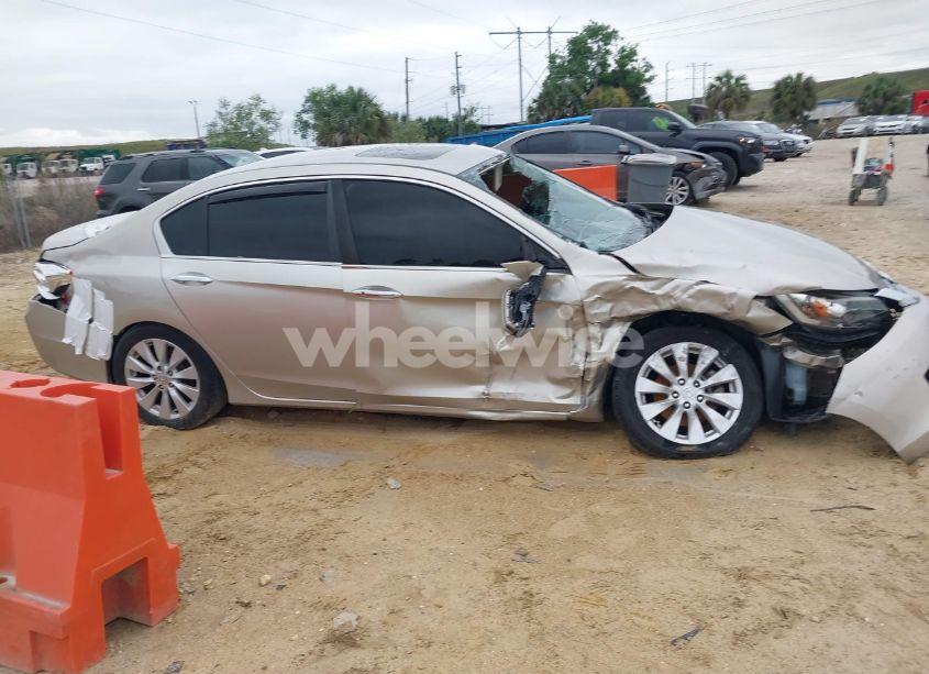Photo 13 of 2015 Honda Accord EX (VIN 1HGCR2F71FA097104)