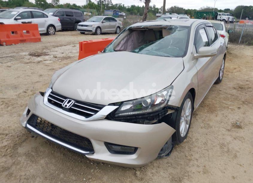 Photo 2 of 2015 Honda Accord EX (VIN 1HGCR2F71FA097104)