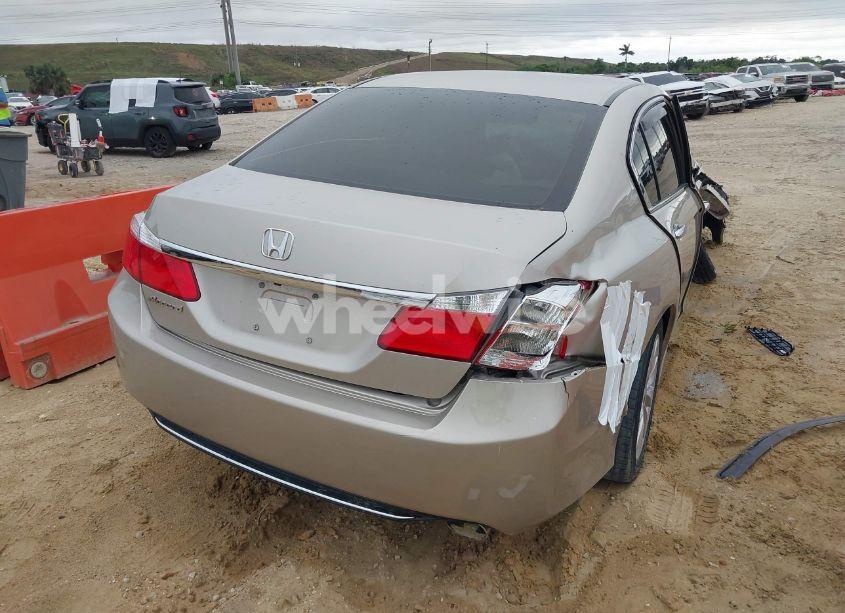 Photo 4 of 2015 Honda Accord EX (VIN 1HGCR2F71FA097104)