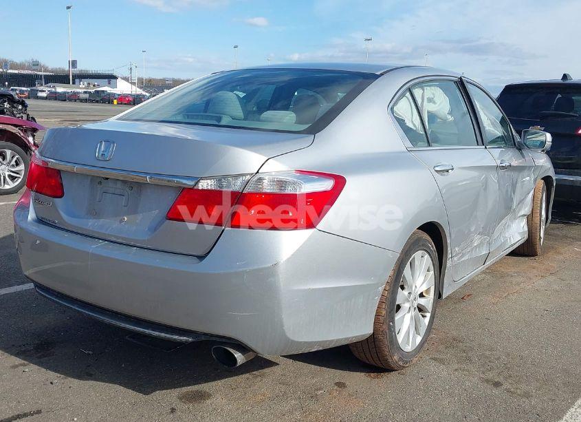 Photo 4 of 2015 Honda Accord EX (VIN 1HGCR2F71FA180242)