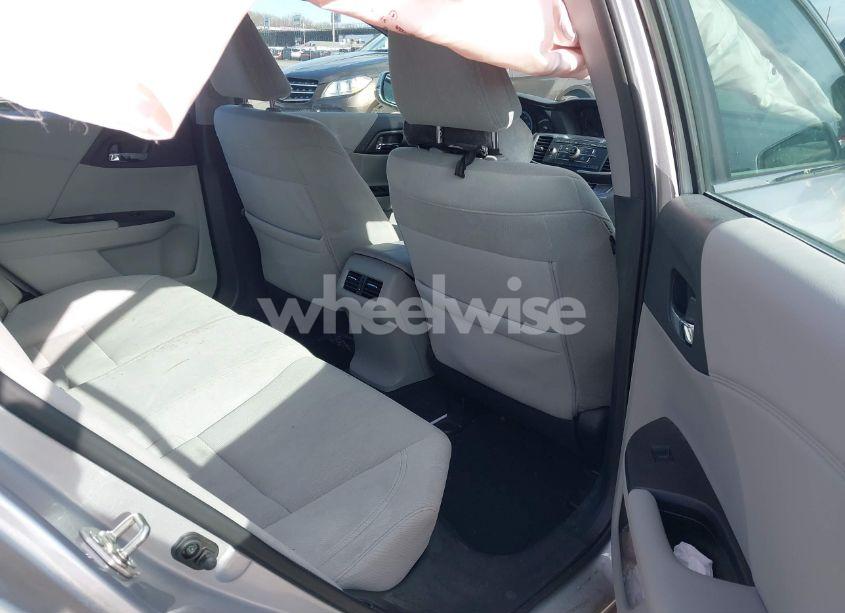 Photo 8 of 2015 Honda Accord EX (VIN 1HGCR2F71FA180242)