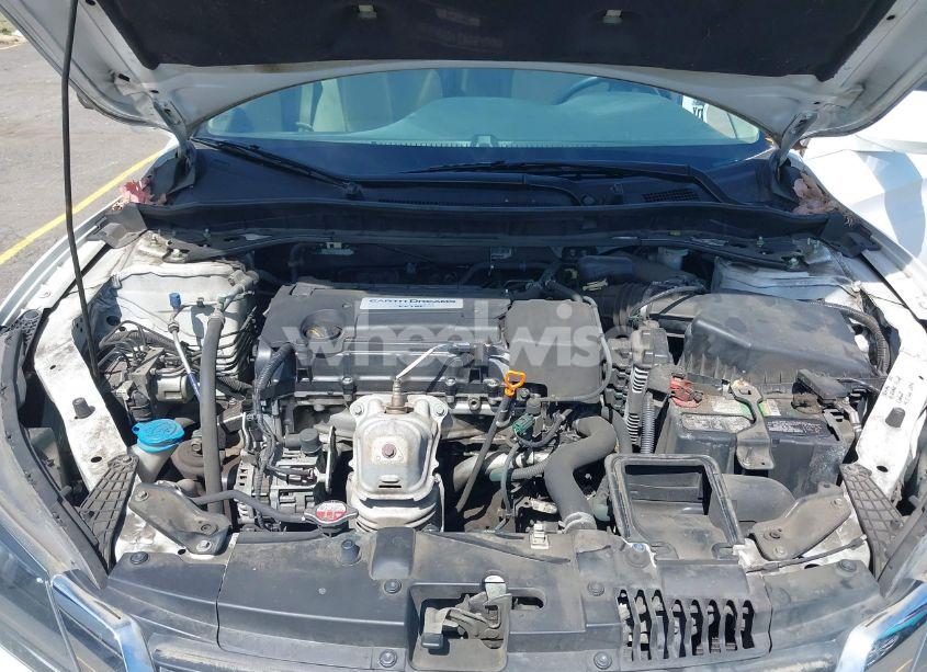 Photo 10 of 2015 Honda Accord EX (VIN 1HGCR2F71FA183433)