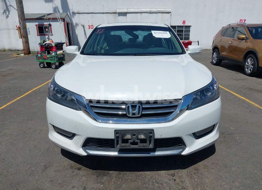 Photo 12 of 2015 Honda Accord EX (VIN 1HGCR2F71FA183433)