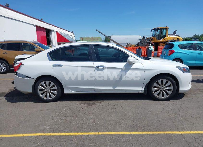 Photo 13 of 2015 Honda Accord EX (VIN 1HGCR2F71FA183433)
