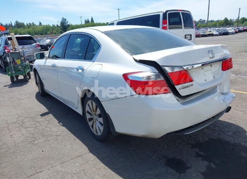 Photo 3 of 2015 Honda Accord EX (VIN 1HGCR2F71FA183433)
