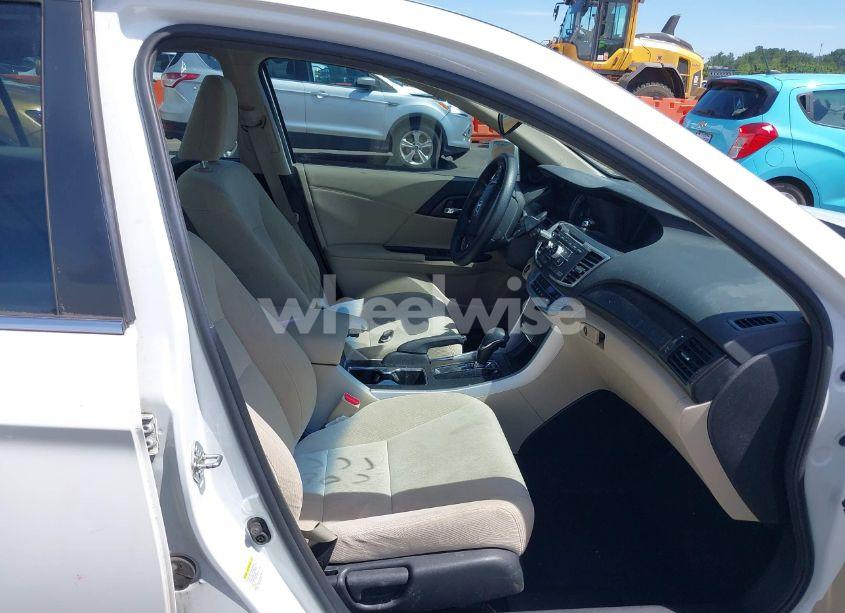 Photo 5 of 2015 Honda Accord EX (VIN 1HGCR2F71FA183433)