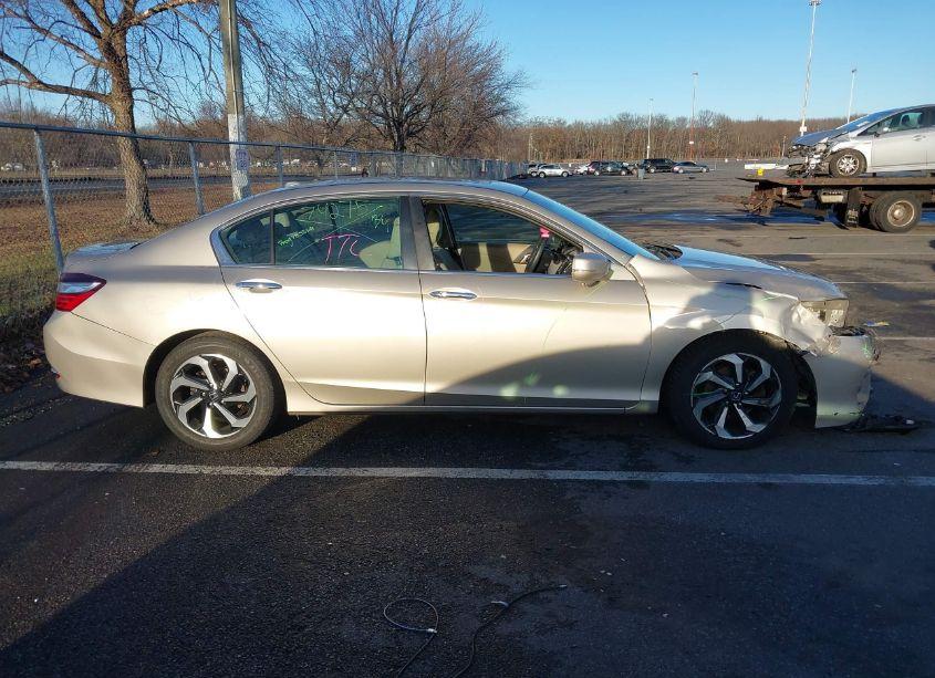 Photo 13 of 2016 Honda Accord EX (VIN 1HGCR2F71GA084001)