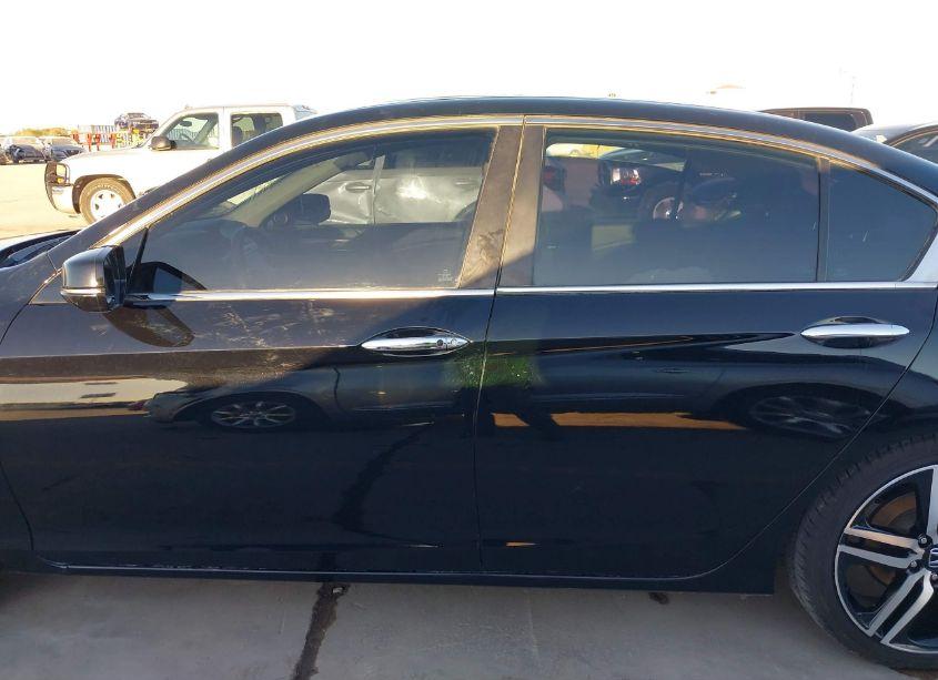 Photo 14 of 2016 Honda Accord EX (VIN 1HGCR2F71GA117532)