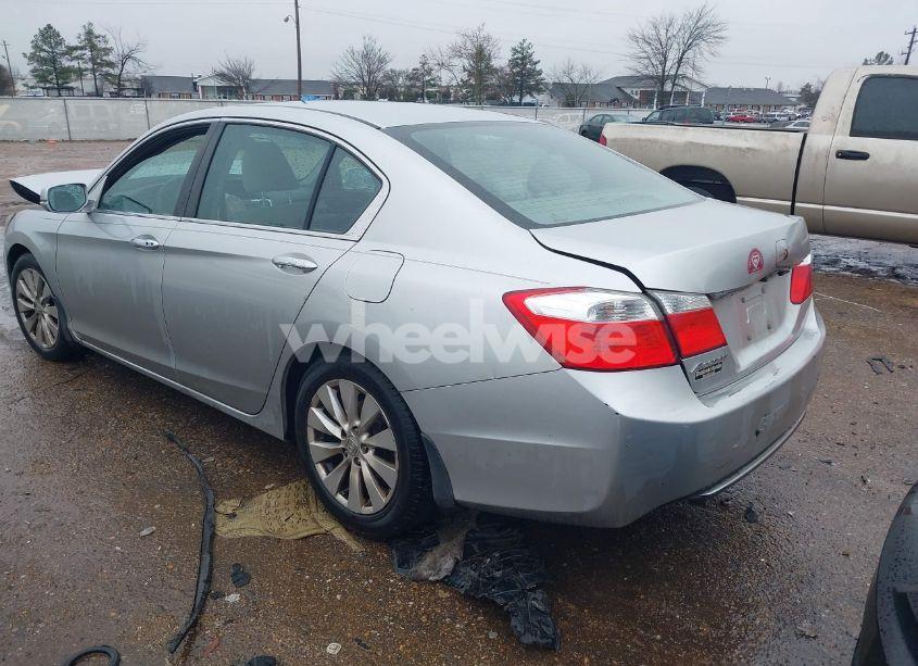 Photo 3 of 2013 Honda Accord EX (VIN 1HGCR2F72DA042108)