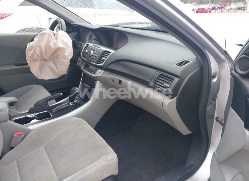 Photo 5 of 2013 Honda Accord EX (VIN 1HGCR2F72DA042108)