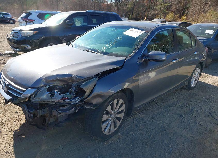 Photo 2 of 2013 Honda Accord EX (VIN 1HGCR2F72DA062388)