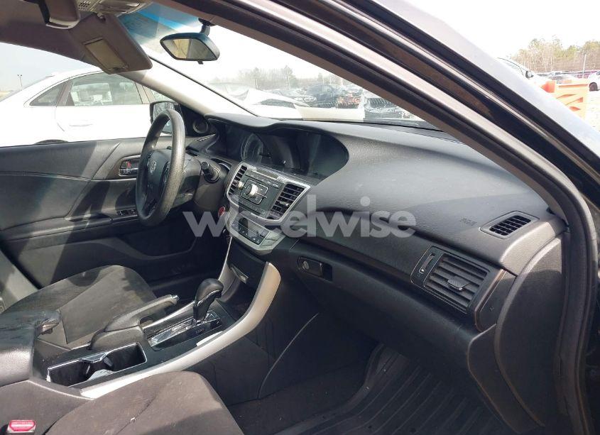 Photo 5 of 2013 Honda Accord EX (VIN 1HGCR2F72DA139695)