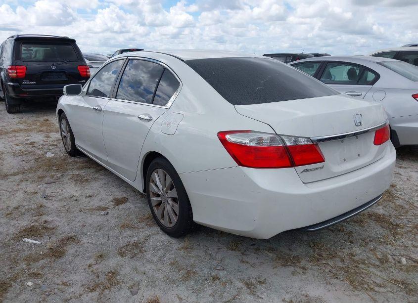 Photo 3 of 2014 Honda Accord EX (VIN 1HGCR2F72EA103796)