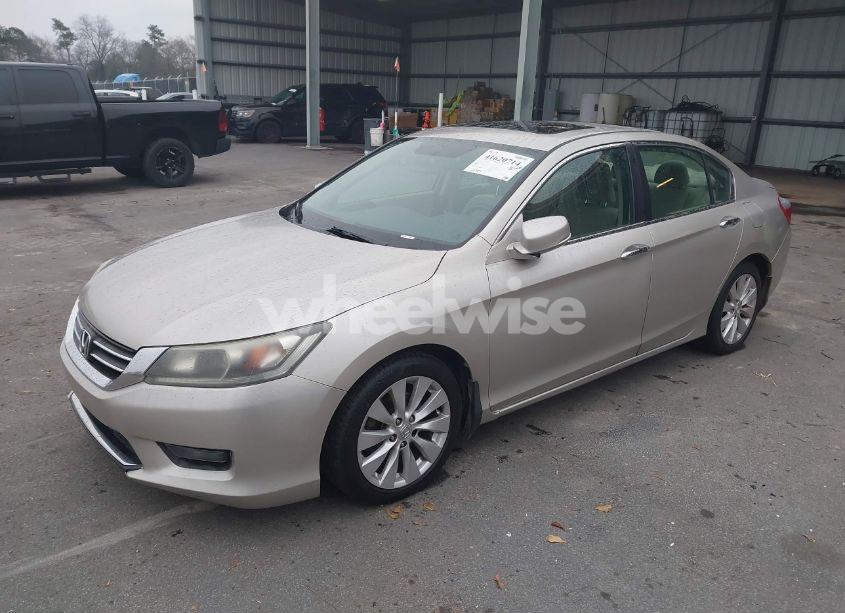 Photo 2 of 2014 Honda Accord EX (VIN 1HGCR2F72EA129640)