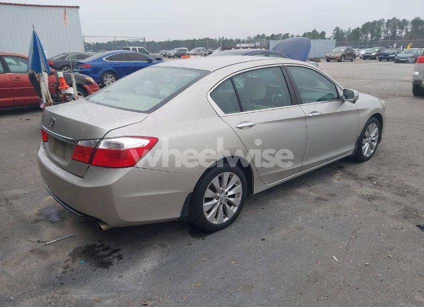 Photo 4 of 2014 Honda Accord EX (VIN 1HGCR2F72EA129640)