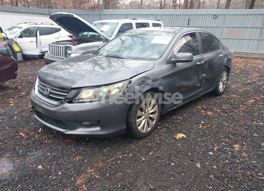 Photo 2 of 2015 Honda Accord EX (VIN 1HGCR2F72FA002873)