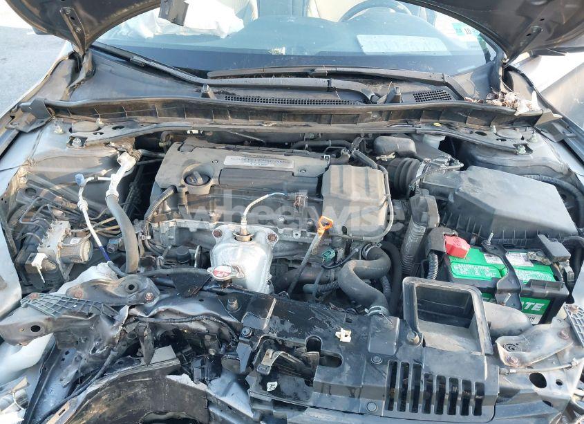 Photo 10 of 2015 Honda Accord EX (VIN 1HGCR2F72FA030267)