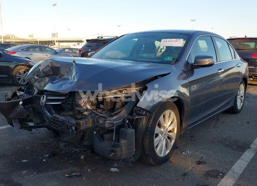 Photo 2 of 2015 Honda Accord EX (VIN 1HGCR2F72FA030267)