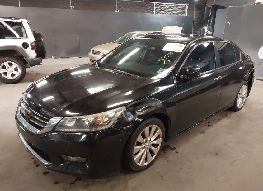 Photo 2 of 2015 Honda Accord EX (VIN 1HGCR2F72FA268958)