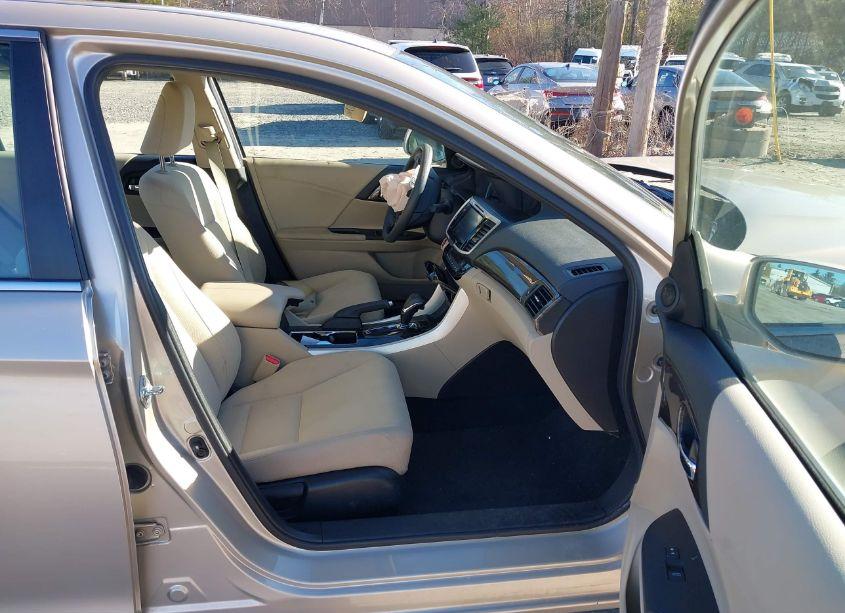 Photo 5 of 2016 Honda Accord EX (VIN 1HGCR2F72GA024874)