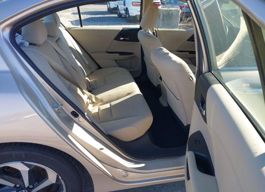 Photo 8 of 2016 Honda Accord EX (VIN 1HGCR2F72GA024874)