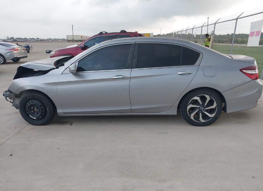 Photo 15 of 2016 Honda Accord EX (VIN 1HGCR2F72GA152967)