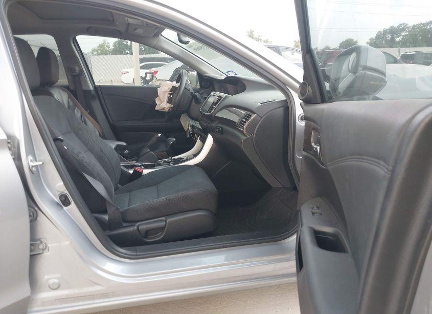 Photo 5 of 2016 Honda Accord EX (VIN 1HGCR2F72GA152967)