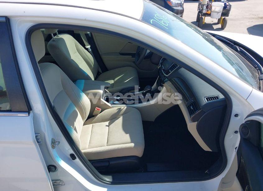 Photo 5 of 2016 Honda Accord EX (VIN 1HGCR2F72GA208650)