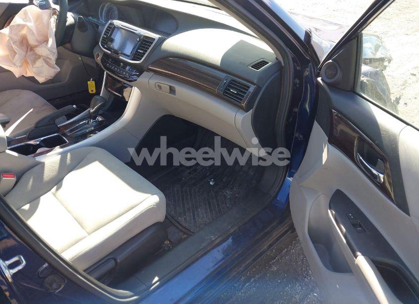 Photo 5 of 2017 Honda Accord EX (VIN 1HGCR2F72HA071792)