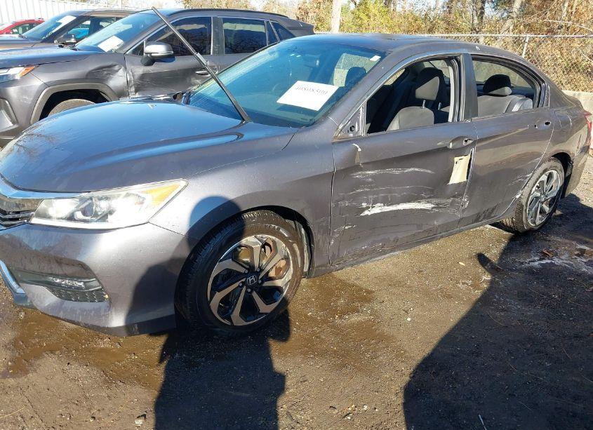 Photo 2 of 2017 Honda Accord EX (VIN 1HGCR2F72HA116309)