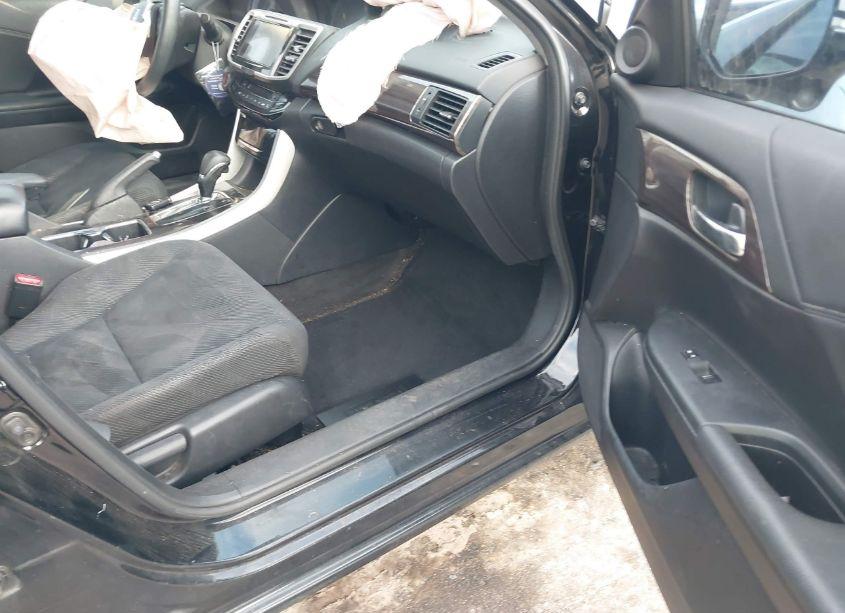 Photo 5 of 2017 Honda Accord EX (VIN 1HGCR2F72HA160035)