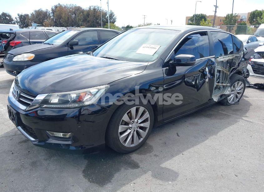 Photo 2 of 2013 Honda Accord EX (VIN 1HGCR2F73DA036737)
