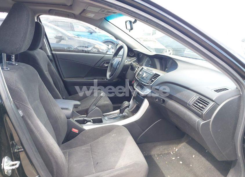 Photo 5 of 2013 Honda Accord EX (VIN 1HGCR2F73DA036737)