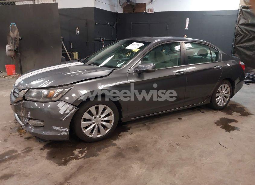 Photo 2 of 2013 Honda Accord EX (VIN 1HGCR2F73DA190333)