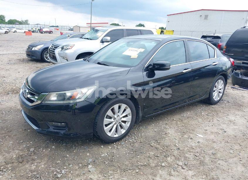 Photo 2 of 2014 Honda Accord EX (VIN 1HGCR2F73EA299747)